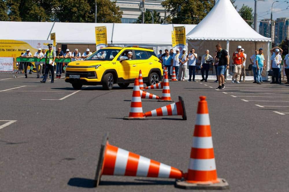 https://cdn.autogreeknews.gr/wp-content/uploads/2026/05/best-taxi-driver-russia-03.jpg