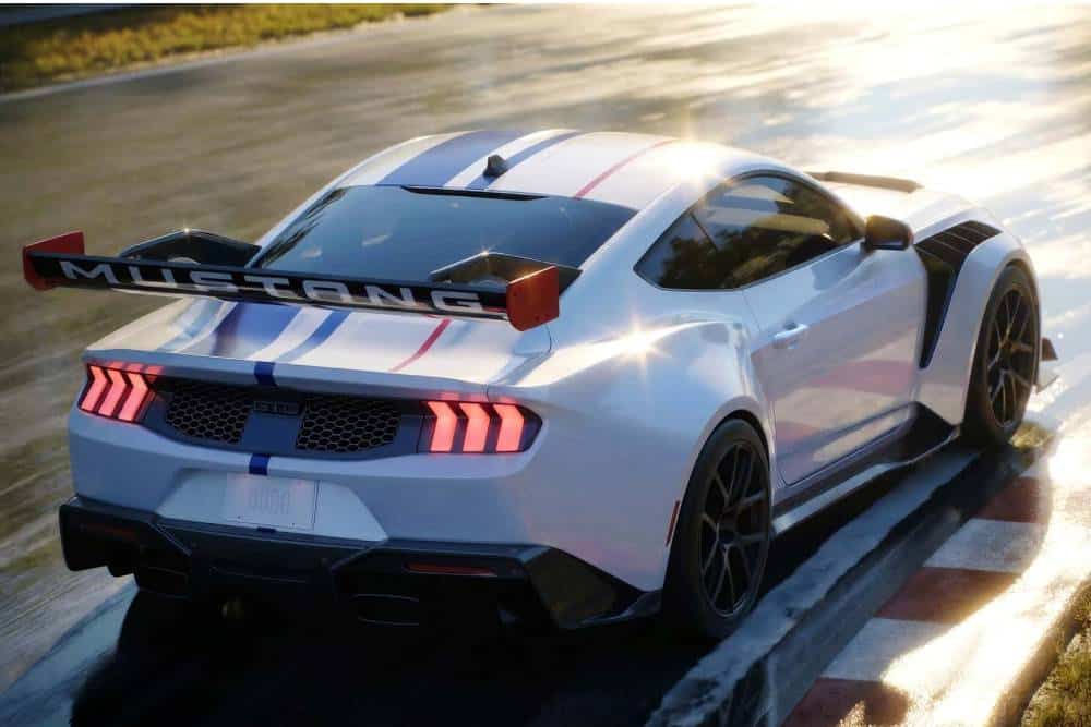 https://cdn.autogreeknews.gr/wp-content/uploads/2026/05/ford-mustang-gtd-spirit-of-america-2-3.jpg