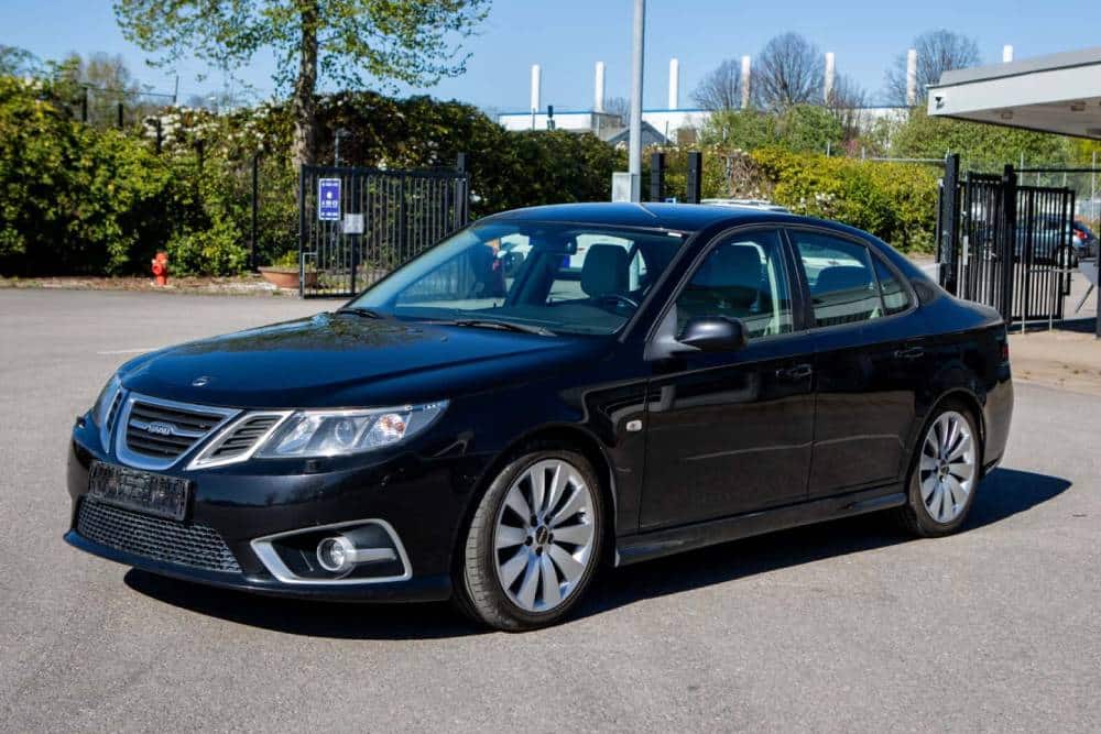 https://cdn.autogreeknews.gr/wp-content/uploads/2026/05/last-saabs-for-sale-1.jpg