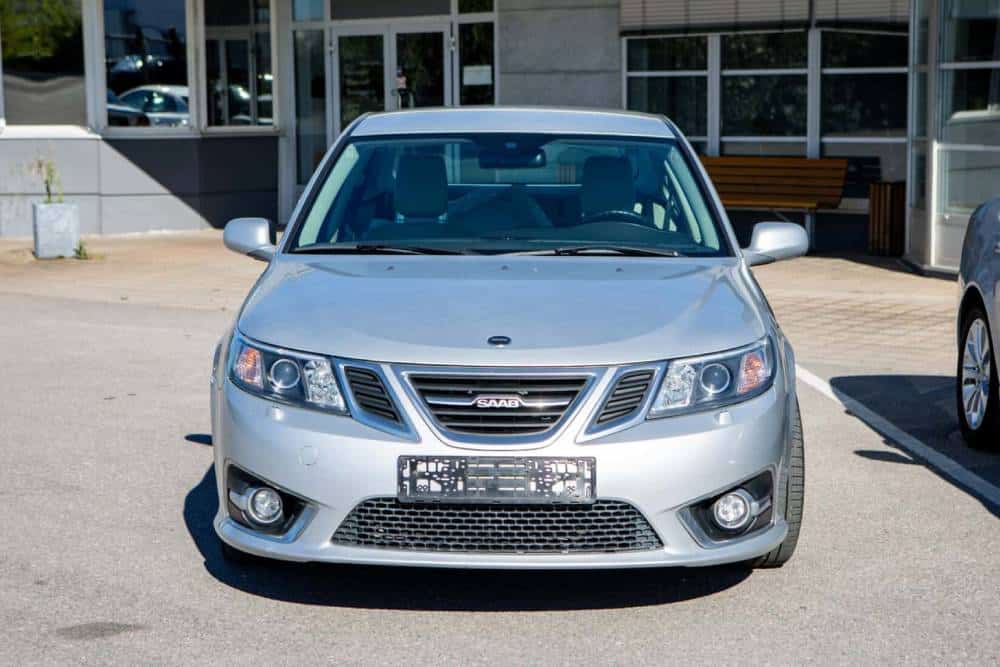 https://cdn.autogreeknews.gr/wp-content/uploads/2026/05/last-saabs-for-sale-2.jpg