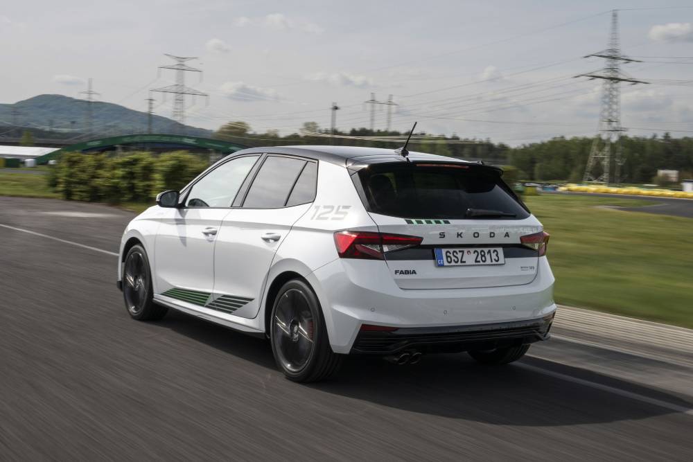 https://cdn.autogreeknews.gr/wp-content/uploads/2026/05/new-skoda-fabia-motorsport-edition-4.jpg