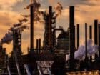 Θησαυρίζουν οι πετρελαϊκές από τον πόλεμο στο Ιράν
