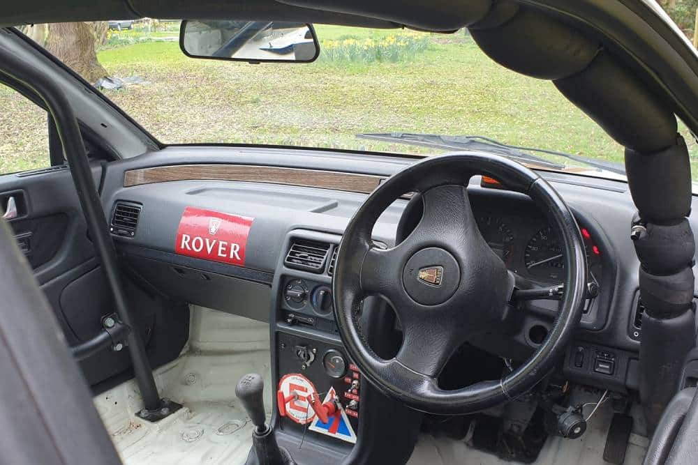 https://cdn.autogreeknews.gr/wp-content/uploads/2026/05/rover-220-turbo-coupe-record-8.jpg