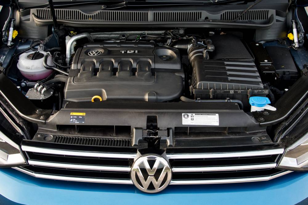 https://cdn.autogreeknews.gr/wp-content/uploads/2026/05/volkswagen_touran_31.jpg