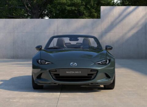 Νέο Mazda MX-5 σε εκλεχτό χρώμα