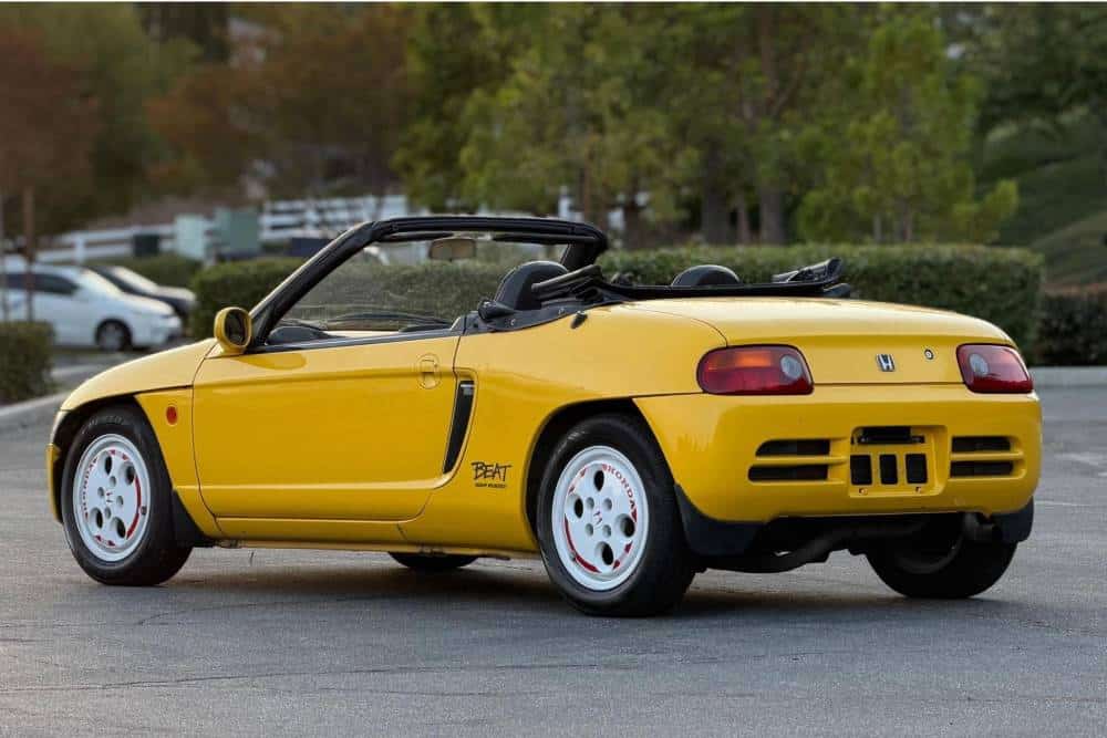 https://cdn.autogreeknews.gr/wp-content/uploads/2026/06/1991-honda-beat-for-sale-10.jpg