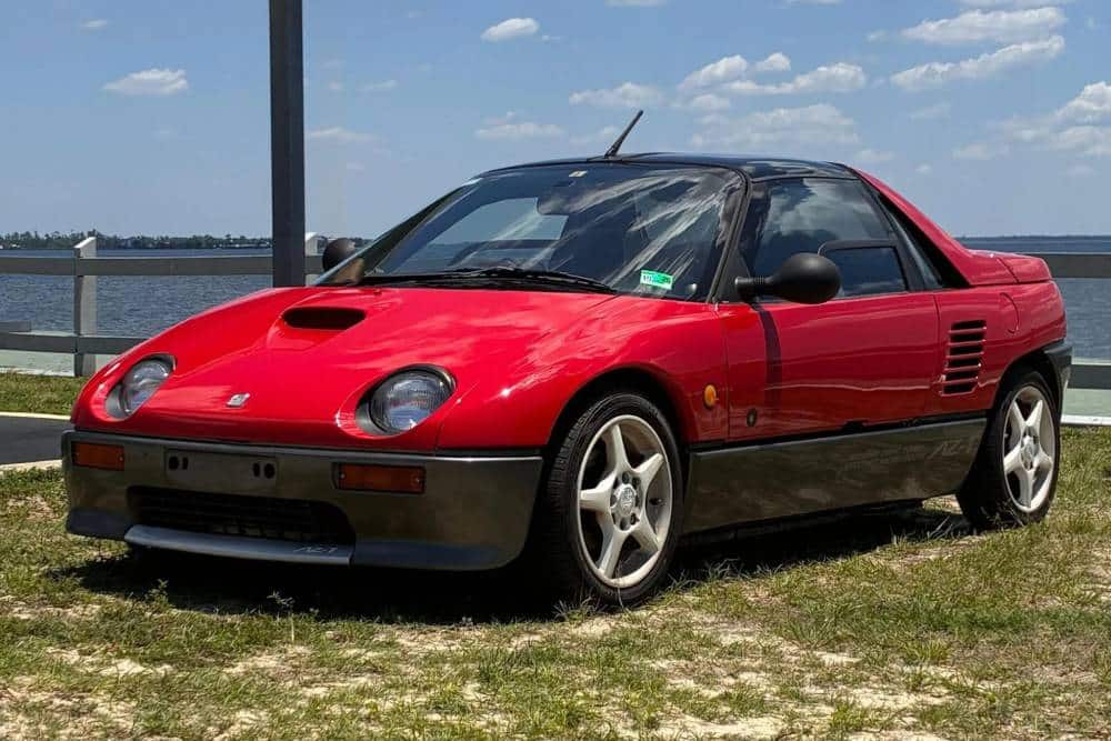 https://cdn.autogreeknews.gr/wp-content/uploads/2026/06/1992-Autozam-AZ1-Cars-Bids-00030-2048x1365-1.jpg
