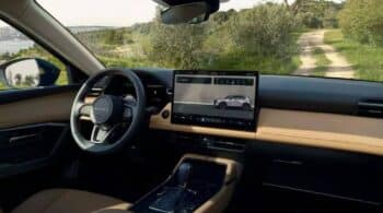 Mazda: «Καλύτερες τελικά οι οθόνες από τα κουμπιά»