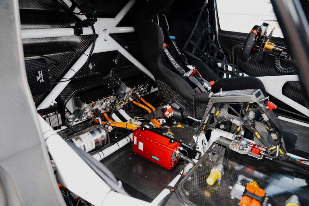 https://cdn.autogreeknews.gr/wp-content/uploads/2026/06/2026_Super_Mustang_Mach-E_EV_demonstrator_2_16-1.jpg