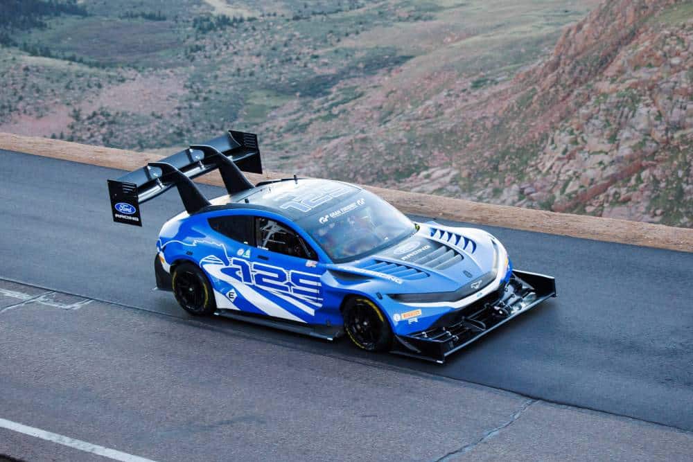 Θρίαμβος της Ford στην ανάβαση Pikes Peak