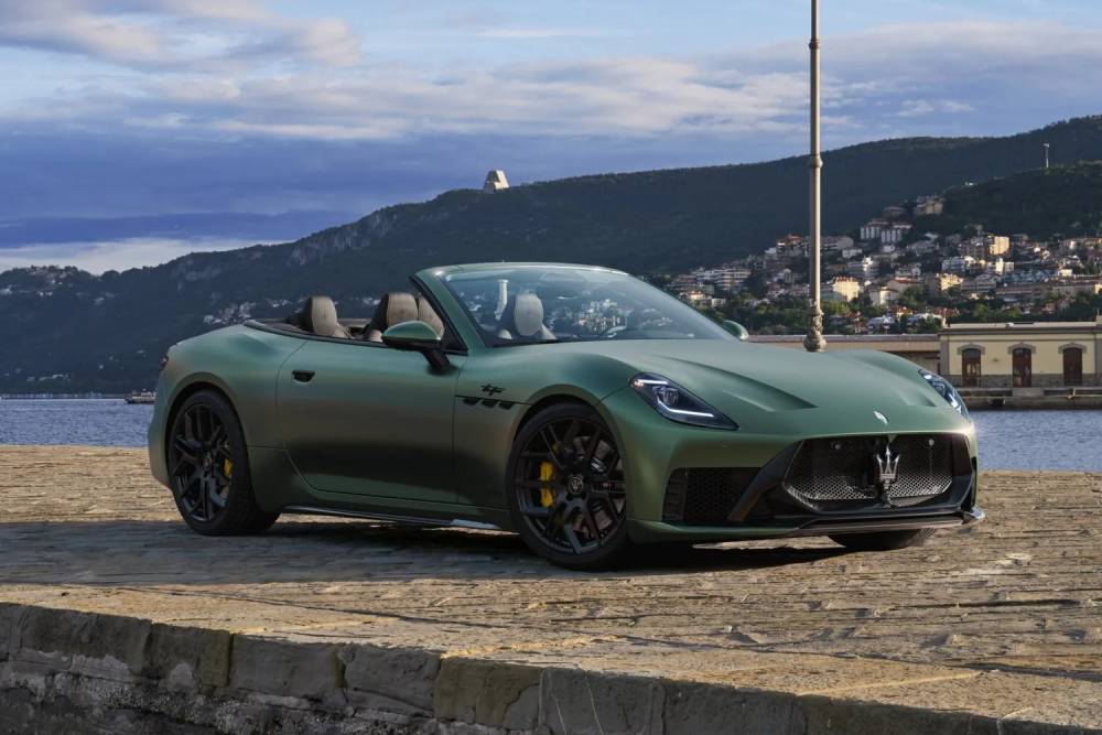 https://cdn.autogreeknews.gr/wp-content/uploads/2026/06/2027-Maserati-GranTurismo-GranCabrio-1-2048x1374-1.jpg
