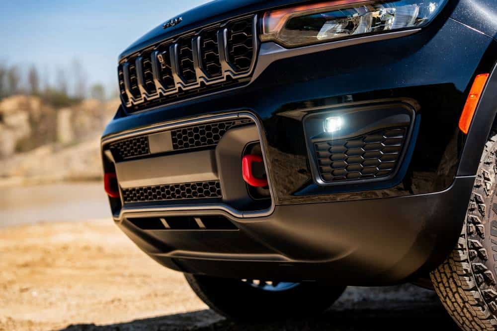 https://cdn.autogreeknews.gr/wp-content/uploads/2026/06/2027-jeep-grand-cherokee-trailhawk-4.jpg