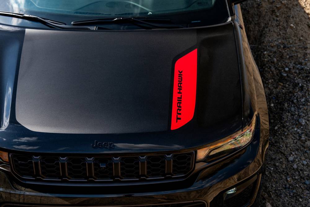 https://cdn.autogreeknews.gr/wp-content/uploads/2026/06/2027-jeep-grand-cherokee-trailhawk-6.jpg