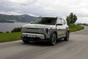 31502-kia-ev2-standard-range-morninghaze-summer-test-norway-elprix-digital-01 (1)