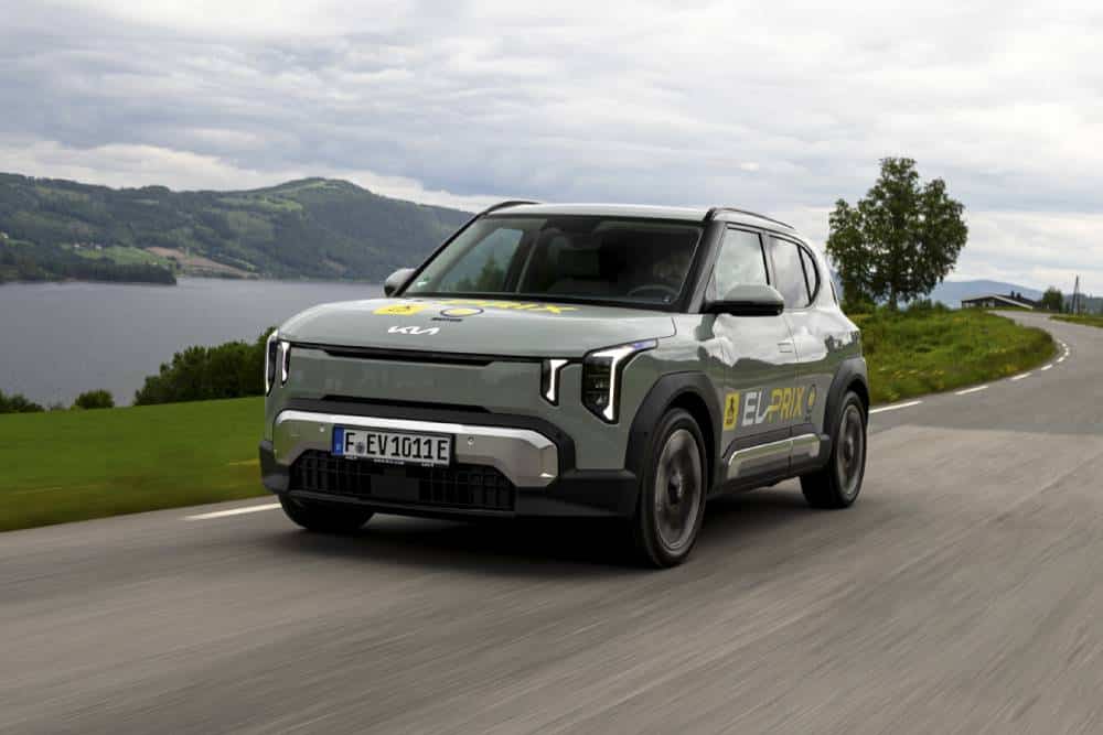 https://cdn.autogreeknews.gr/wp-content/uploads/2026/06/31502-kia-ev2-standard-range-morninghaze-summer-test-norway-elprix-digital-01-1.jpg