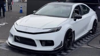 Toyota Camry με 700 ίππους και 2 κινητήρες; Ναι, υπάρχει!