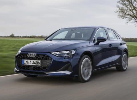Νέο Audi A3 με αλλαγμένο εσωτερικό παρκάρει μόνο του