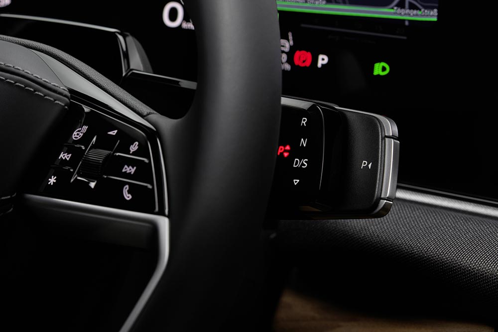 https://cdn.autogreeknews.gr/wp-content/uploads/2026/06/Audi-Q7-10.jpg