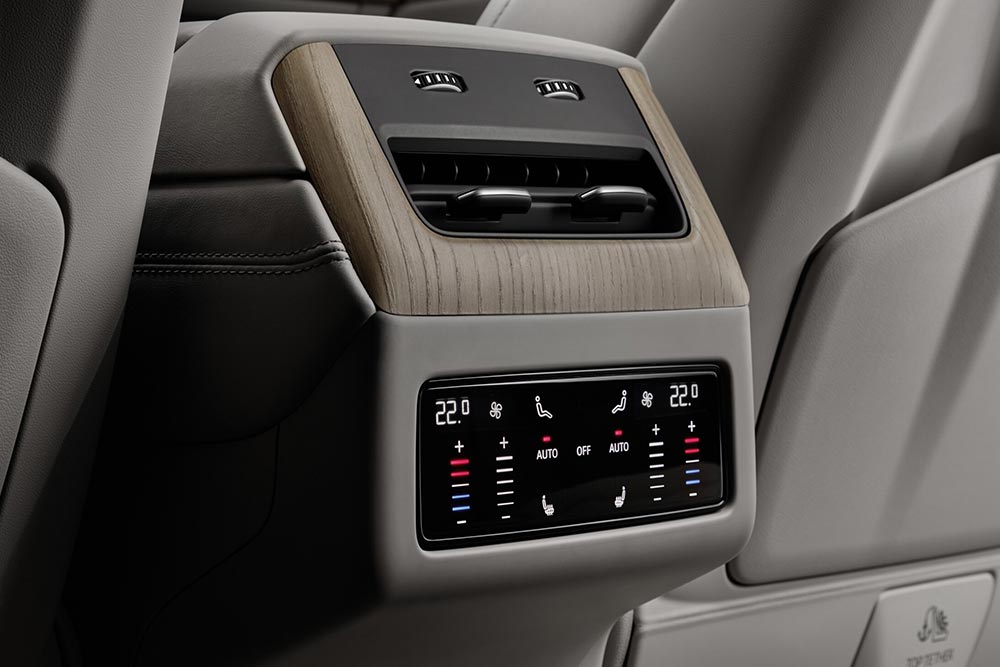 https://cdn.autogreeknews.gr/wp-content/uploads/2026/06/Audi-Q7-12.jpg