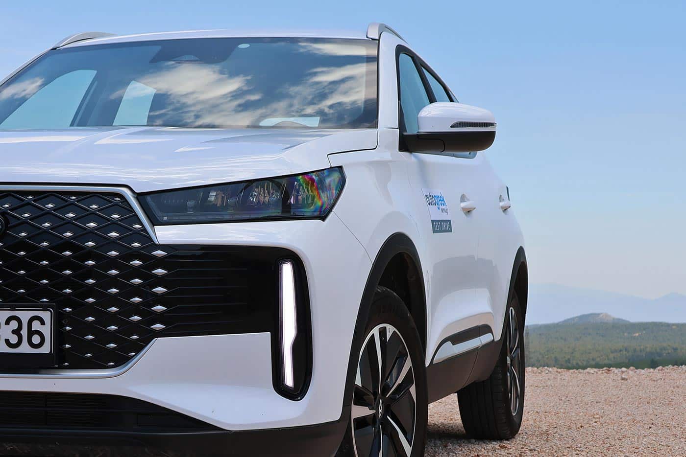 https://cdn.autogreeknews.gr/wp-content/uploads/2026/06/Chery-Tiggo-4-front.jpg