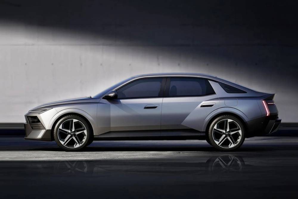https://cdn.autogreeknews.gr/wp-content/uploads/2026/06/Hyundai-Avante-Elantra-3-2048x1152-1.jpg
