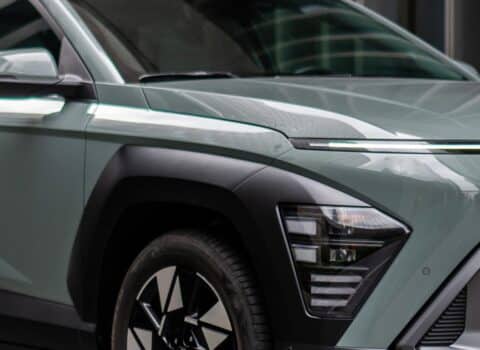 Υβριδικό SUV «σκίζει» με τα πλεονεκτήματα και την τιμή του