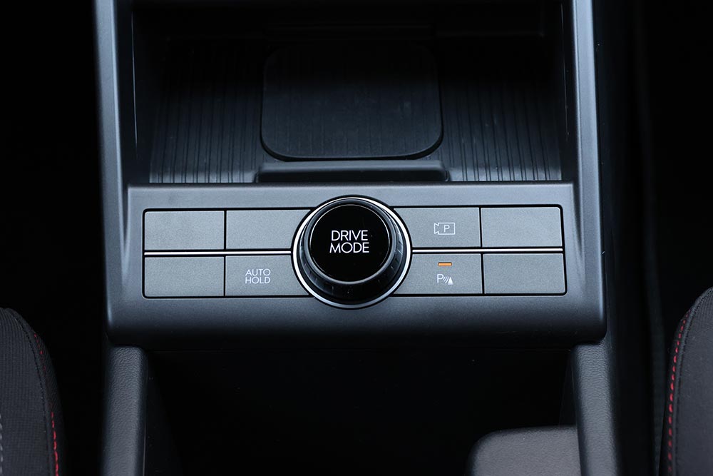 https://cdn.autogreeknews.gr/wp-content/uploads/2026/06/Hyundai-Kona-Electric-MY26-N-Line-interior-4.jpg