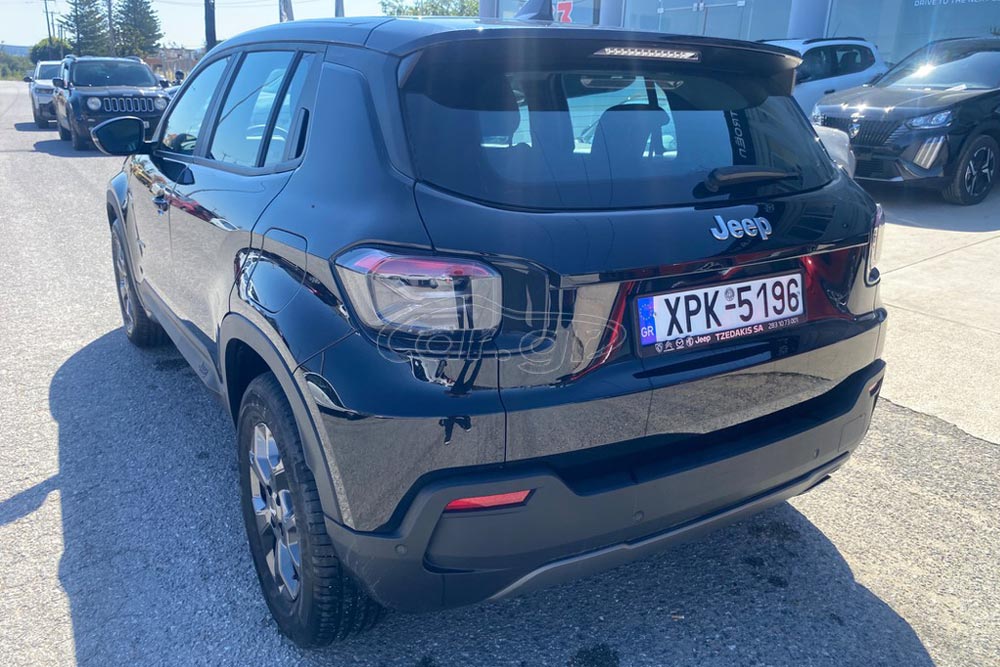 https://cdn.autogreeknews.gr/wp-content/uploads/2026/06/Jeep-Avenger-2025-used-5.jpg