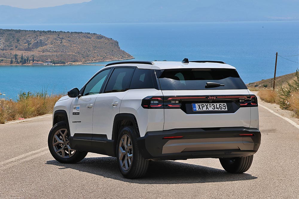 https://cdn.autogreeknews.gr/wp-content/uploads/2026/06/Jeep-Compass-e–Hybrid-145-19.jpg