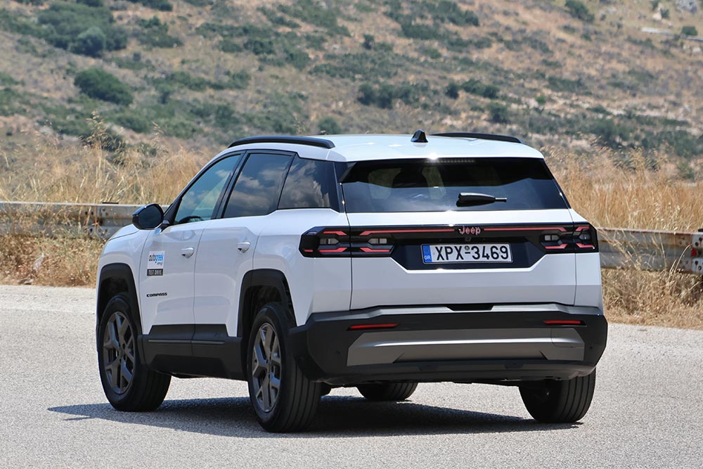 https://cdn.autogreeknews.gr/wp-content/uploads/2026/06/Jeep-Compass-e–Hybrid-145-24.jpg