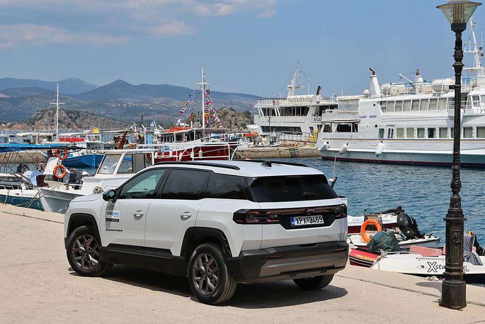 https://cdn.autogreeknews.gr/wp-content/uploads/2026/06/Jeep-Compass-e–Hybrid-145-34.jpg