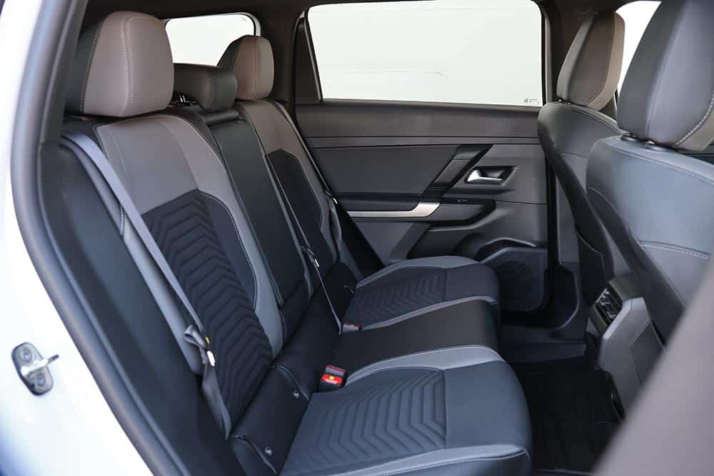 https://cdn.autogreeknews.gr/wp-content/uploads/2026/06/Jeep-Compass-e–Hybrid-145-interior-1.jpg