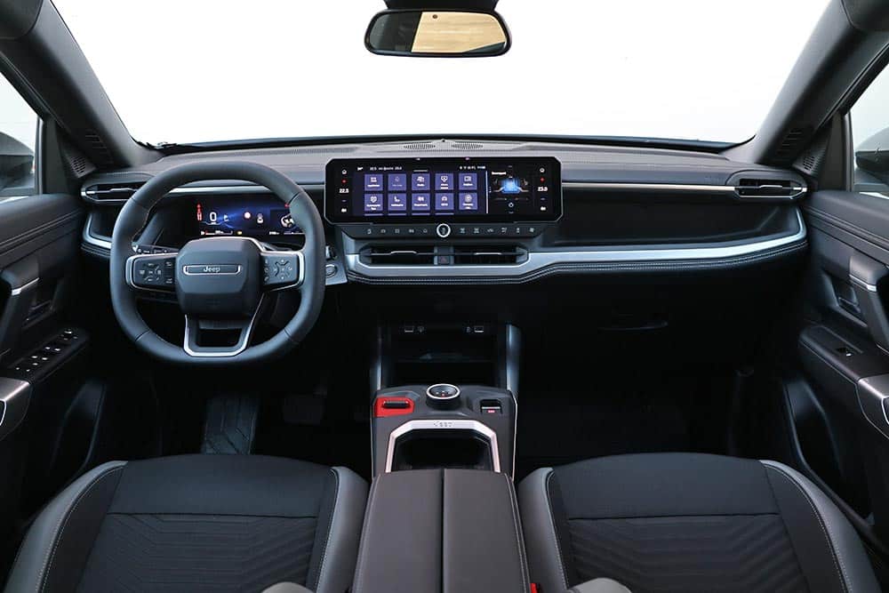 https://cdn.autogreeknews.gr/wp-content/uploads/2026/06/Jeep-Compass-e–Hybrid-145-interior-10.jpg