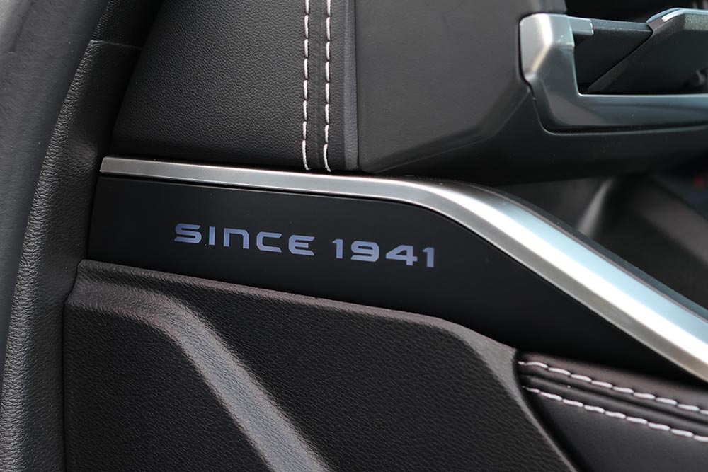 https://cdn.autogreeknews.gr/wp-content/uploads/2026/06/Jeep-Compass-e–Hybrid-145-interior-4.jpg