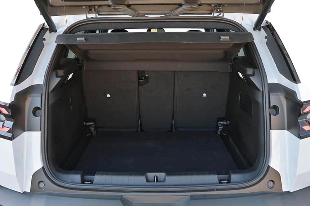 https://cdn.autogreeknews.gr/wp-content/uploads/2026/06/Jeep-Compass-e–Hybrid-145-interior-6.jpg