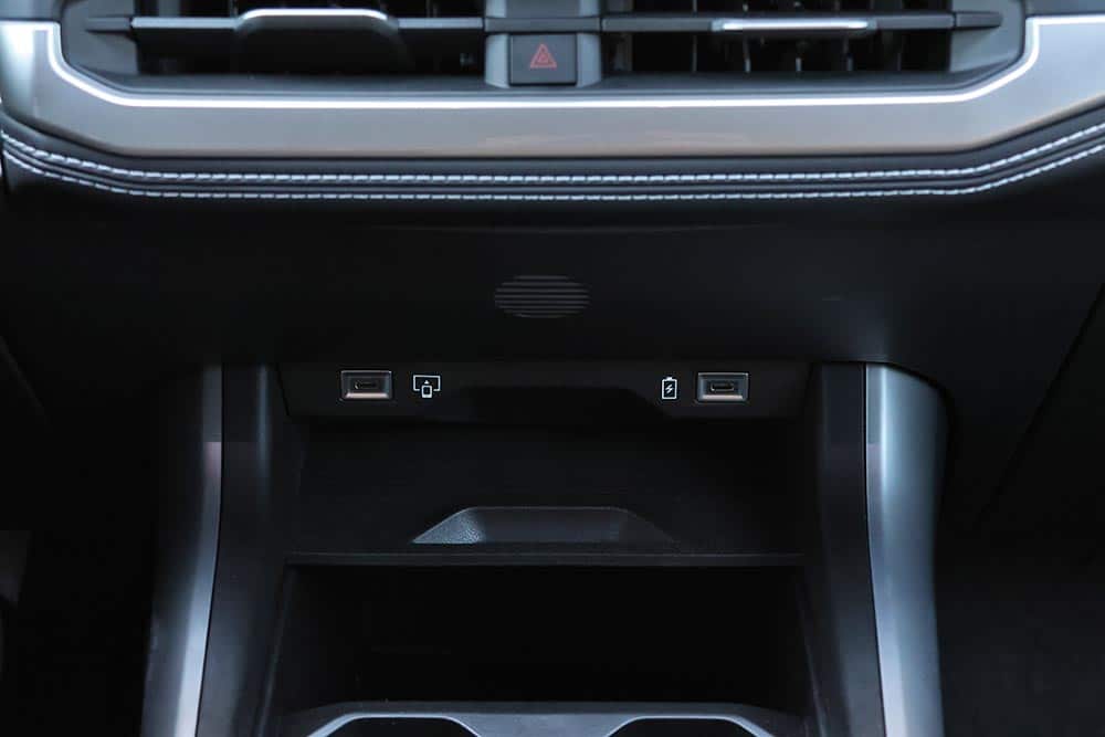https://cdn.autogreeknews.gr/wp-content/uploads/2026/06/Jeep-Compass-e–Hybrid-145-interior-9.jpg
