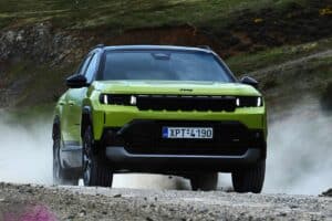 Πολυτάλαντο νέο Jeep Compass για κάθε τερέν