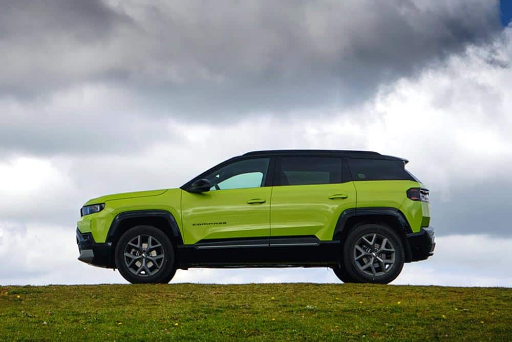 https://cdn.autogreeknews.gr/wp-content/uploads/2026/06/Jeep_Compass_2026-28.jpg