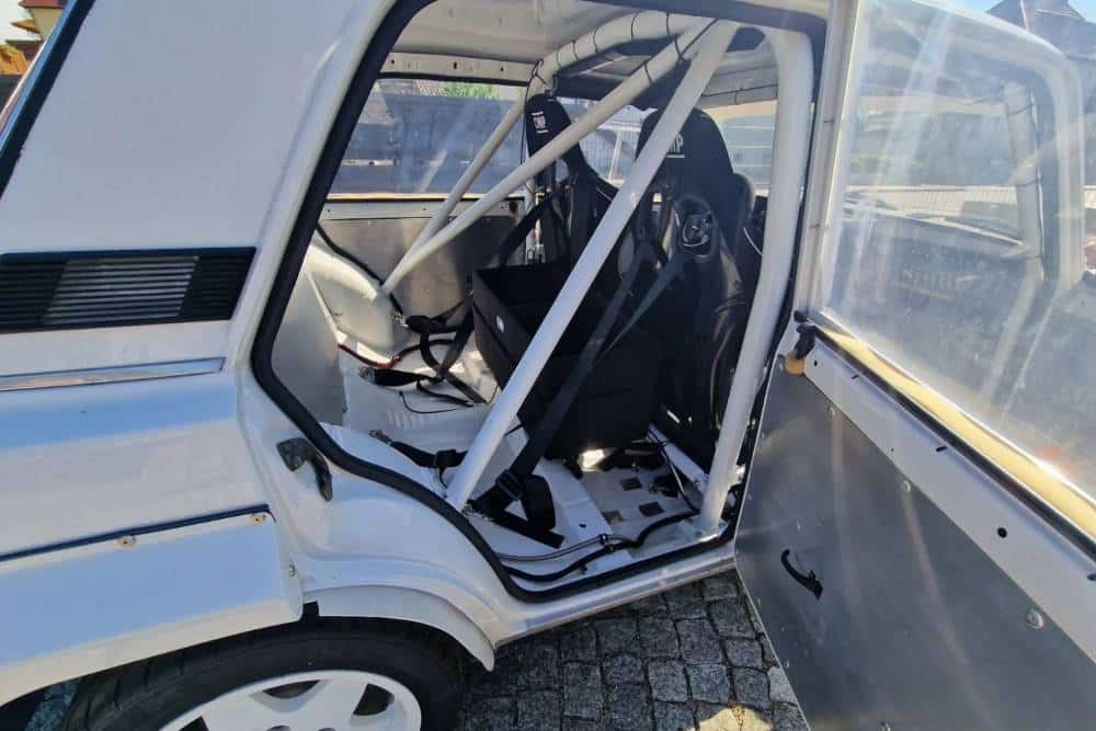 https://cdn.autogreeknews.gr/wp-content/uploads/2026/06/Lada-2105-VFTS-Group-B-eBay-5-2048x1536-1.jpg