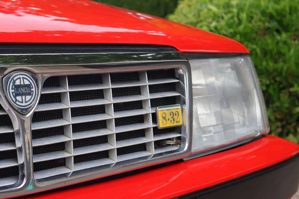 https://cdn.autogreeknews.gr/wp-content/uploads/2026/06/Lancia_Thema_8_32_1988_Ferrari_Rosso_Corsa_2026_pr-8.jpg
