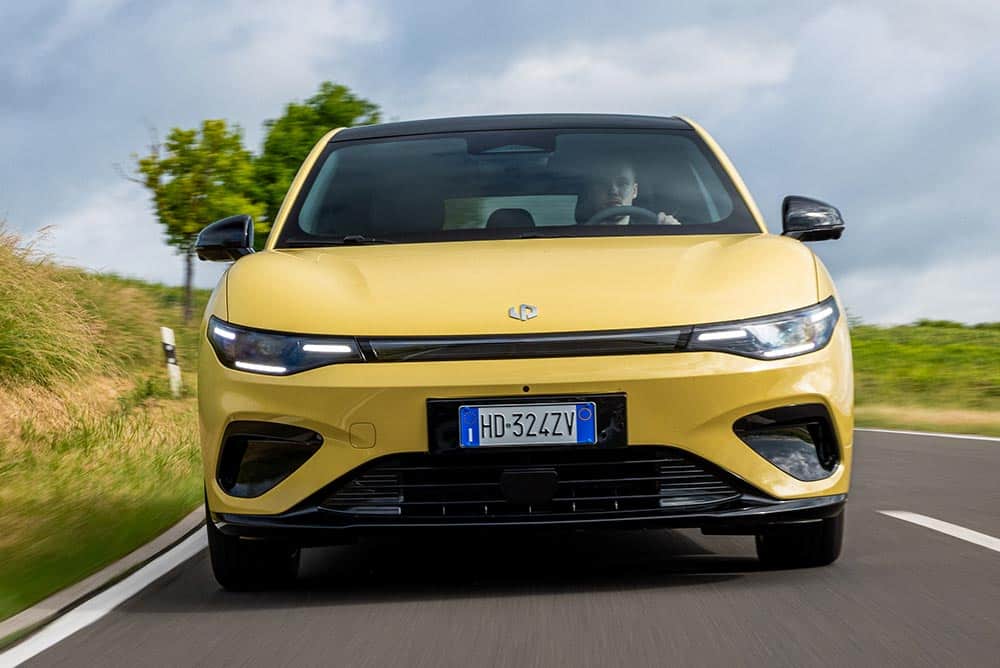 https://cdn.autogreeknews.gr/wp-content/uploads/2026/06/Leapmotor-B05-3.jpg