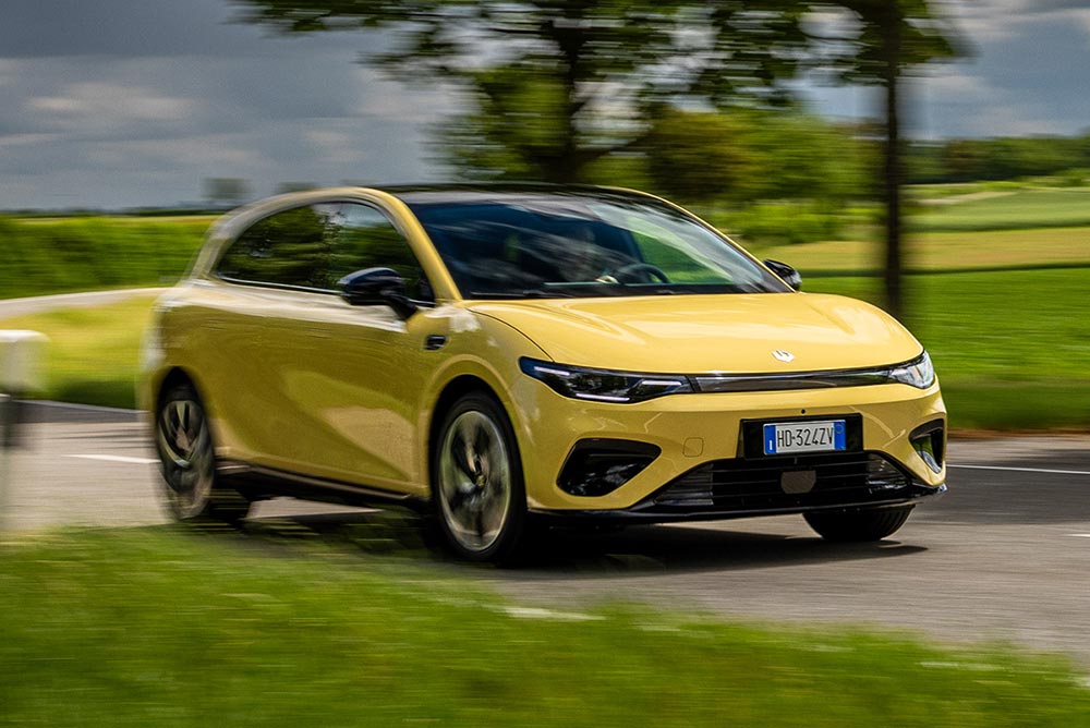 https://cdn.autogreeknews.gr/wp-content/uploads/2026/06/Leapmotor-B05-8.jpg