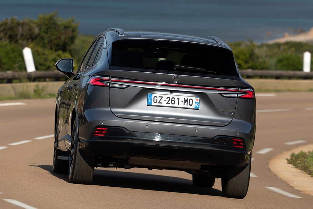 https://cdn.autogreeknews.gr/wp-content/uploads/2026/06/MG-HS-PHEV-6.jpg