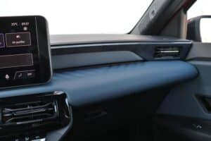 Nissan Micra electric interior (15)