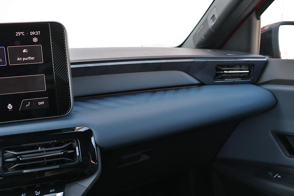 https://cdn.autogreeknews.gr/wp-content/uploads/2026/06/Nissan-Micra-electric-interior-15.jpg