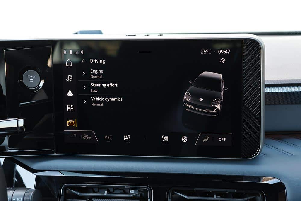https://cdn.autogreeknews.gr/wp-content/uploads/2026/06/Nissan-Micra-electric-interior-18.jpg