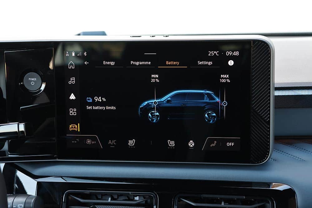 https://cdn.autogreeknews.gr/wp-content/uploads/2026/06/Nissan-Micra-electric-interior-19.jpg