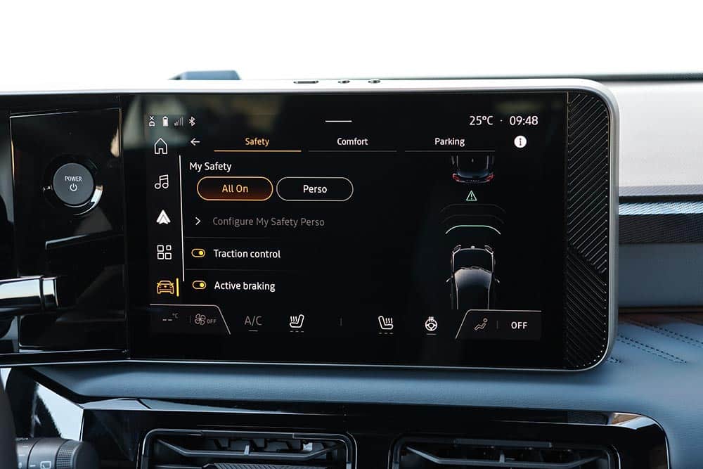 https://cdn.autogreeknews.gr/wp-content/uploads/2026/06/Nissan-Micra-electric-interior-21.jpg