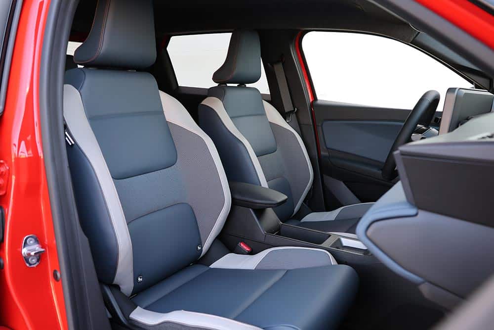 https://cdn.autogreeknews.gr/wp-content/uploads/2026/06/Nissan-Micra-electric-interior-3.jpg