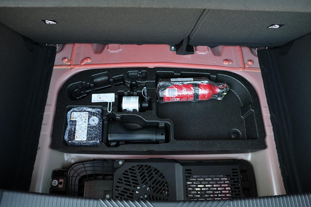 https://cdn.autogreeknews.gr/wp-content/uploads/2026/06/Nissan-Micra-electric-interior-6.jpg